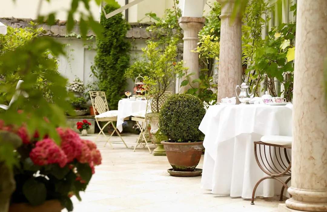 Hotel Opera-1